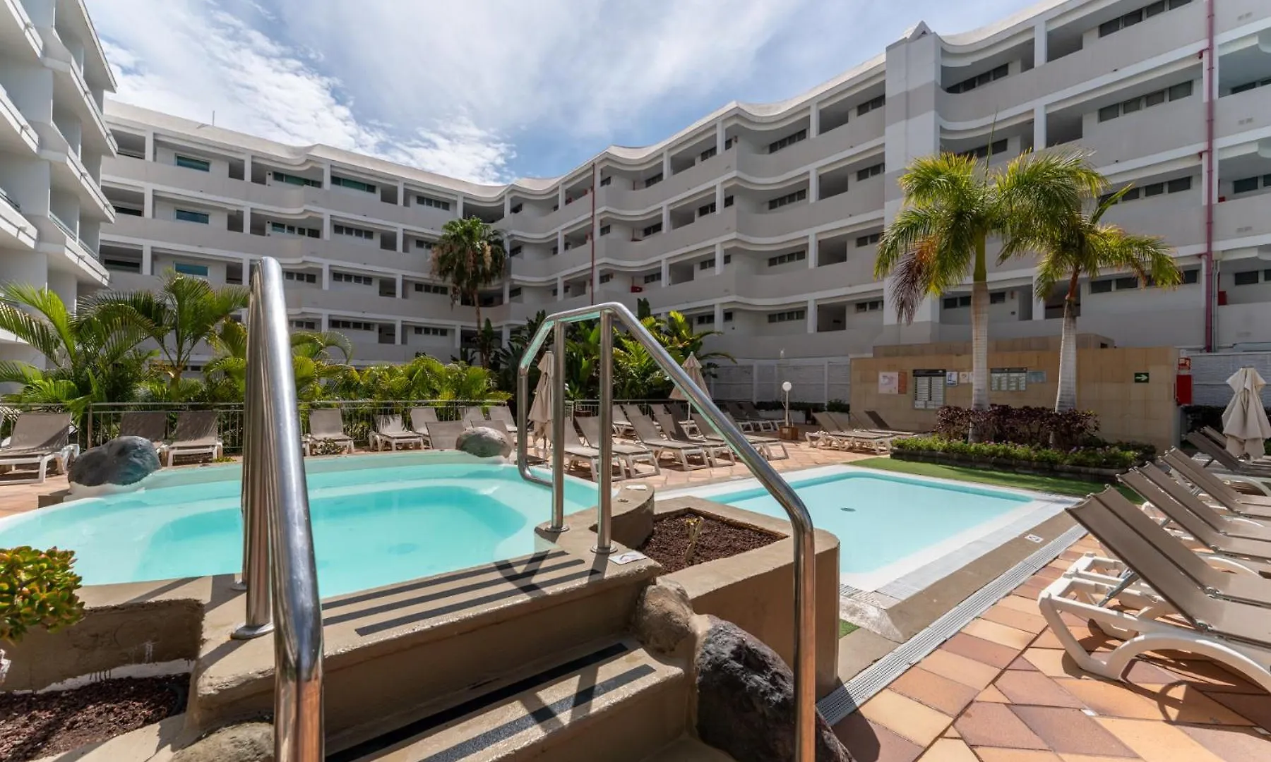 Beach Exclusive Apartment With Terrace - Pool View - Jacuzzi View San Bartolome de Tirajana
