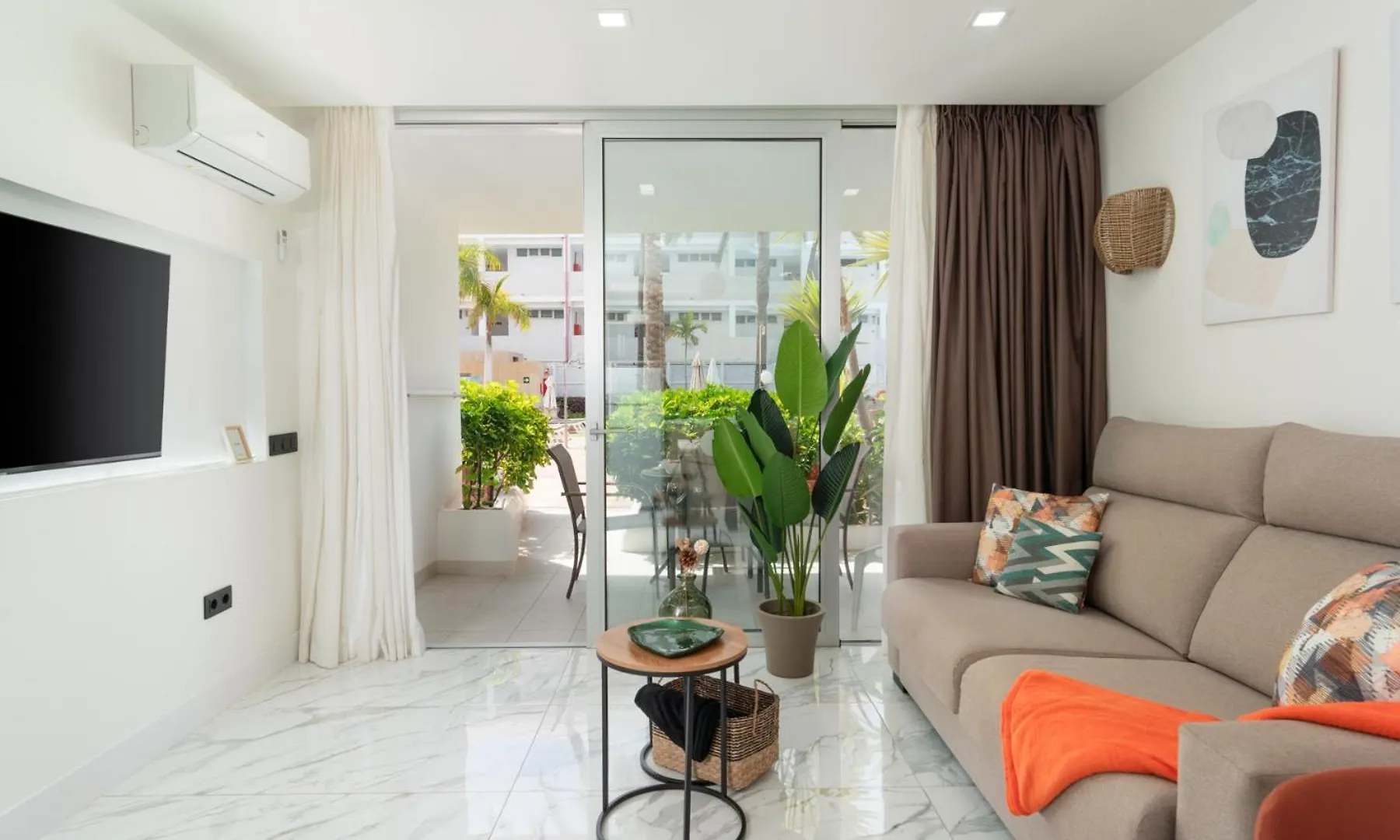 Beach Exclusive Apartment With Terrace - Pool View - Jacuzzi View San Bartolome de Tirajana  San Bartolome de Tirajana (Gran Canaria)